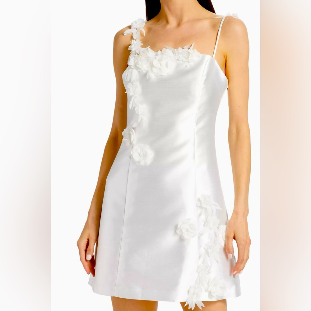 Elliatt Stevie Flower Applique Minidress